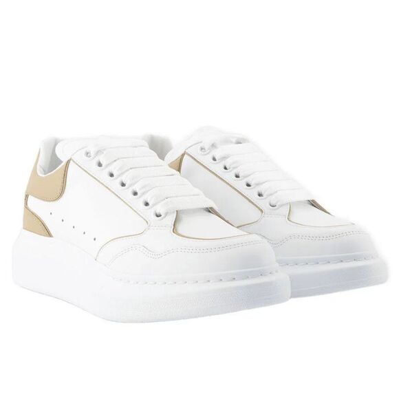 Alexander McQueen Oversized Low-Top Sneakers in White/ Camel, New, Size 41 - Picture 16 of 16